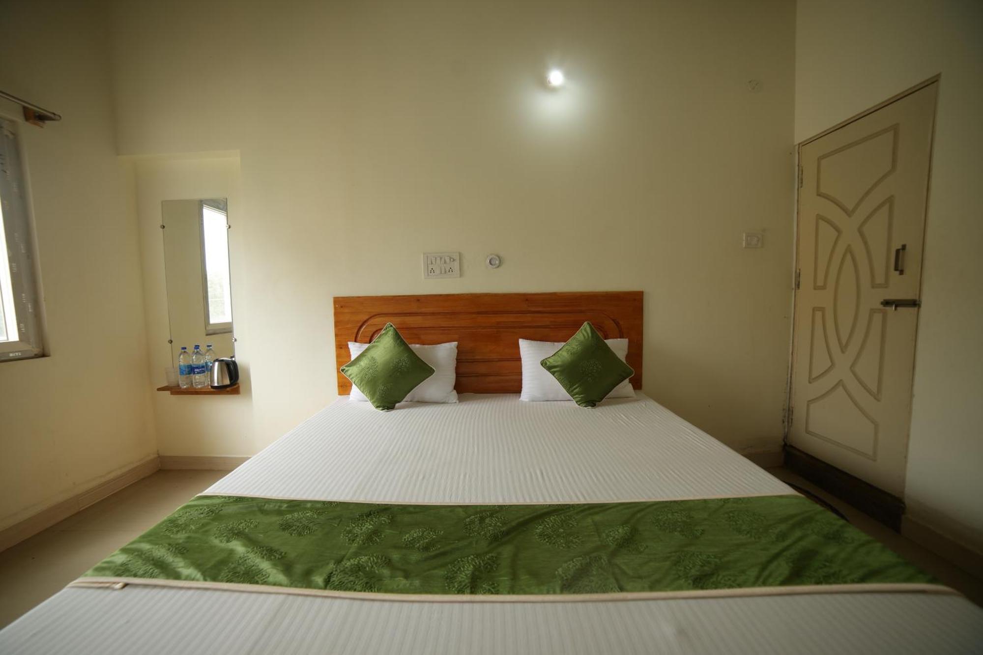 Naksha Tree Hotels - Yelagiri Exterior foto